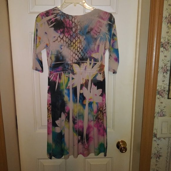 Lipstick Dress Low Cut Overlapping V-Neck Size Med, Elbow Length Sleeves Exotic - Picture 6 of 12